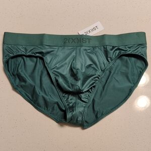 2(X)IST Green Briefs